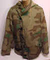 Uniform Uniform winter camaflauge jacket 1.jpg (35577 bytes)